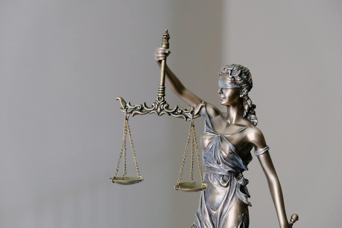 Balance juridique et droit commercial recouvrement